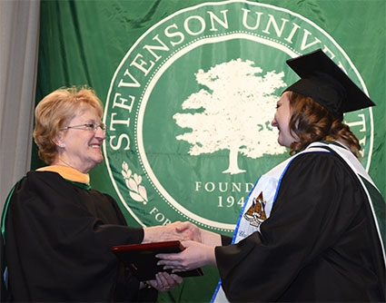 Seniors prepare for Commencement ceremonies