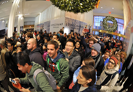 Holidays encourage retail spending