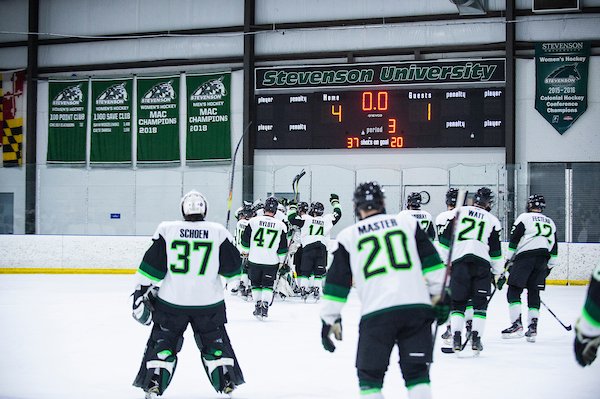 Stevenson’s men’s hockey perseveres through Covid-19