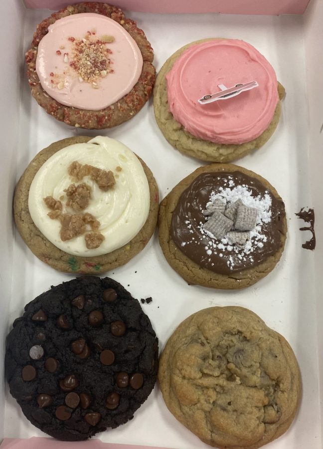 A Treat Worth Crumbling Over — Villager Staff Reviews This Weeks Crumbl Cookies Flavors